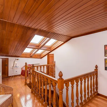 Fonte Branca - Largo Sra-a-branca Albergue Braga